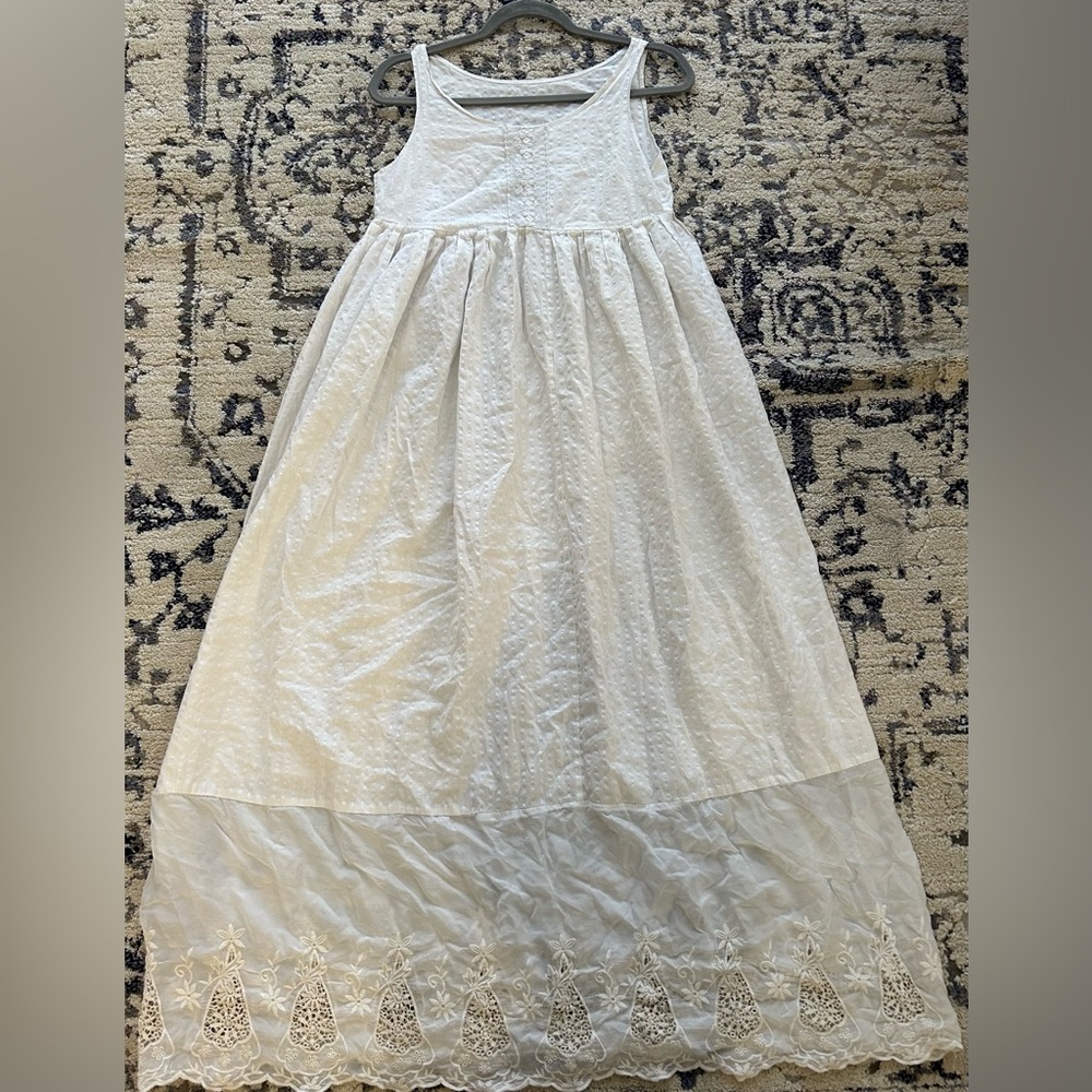 Elegant White Lace Chemise
